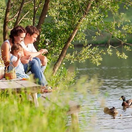 Villa Am See - Naehe Berlin Biesenthal Экстерьер фото